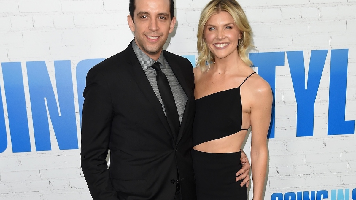 Amanda Kloots Shows Off Engagement Ring Redesign After Late Husband's Death