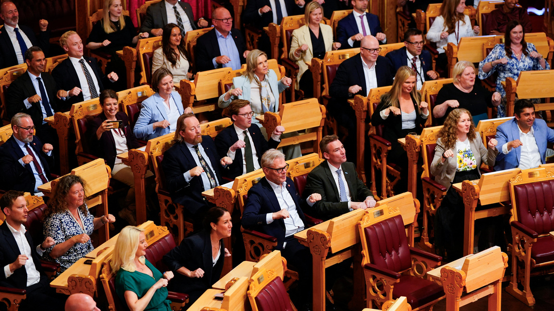 Soccer-Norwegian parliament gets behind World Cup team with fans' Viking rowing display 