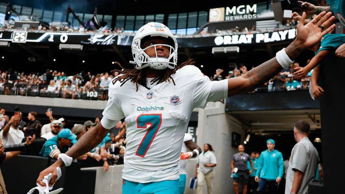 Dolphins Saturday Mailbag: Chop, Johnson, Douglas, More