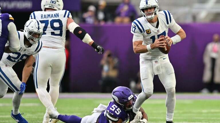 Colts' Shane Steichen not considering benching QB Daniel Jones 
