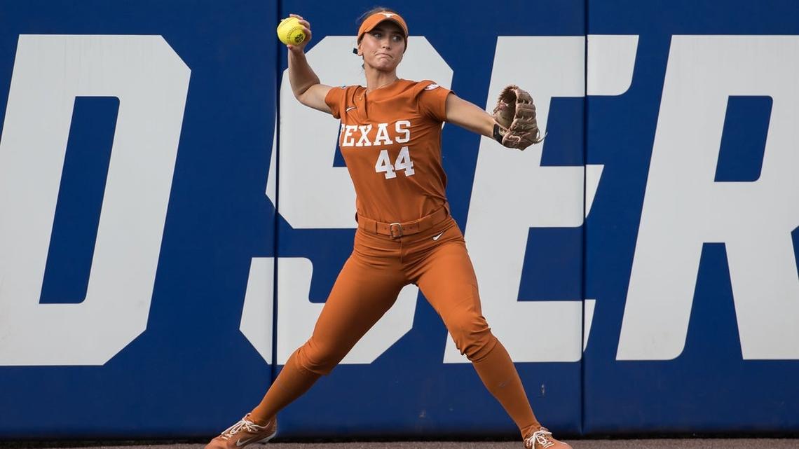 Teagan Kavan pitches Texas past Mississippi State