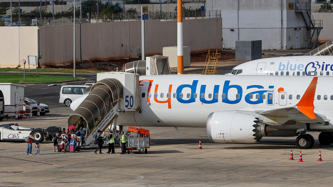 Pilot allegedly stabbed in attempt to crash Tel Aviv-bound plane 