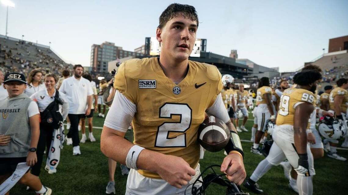 Jared Curtis takes charge as Vanderbilt surges past Delaware 