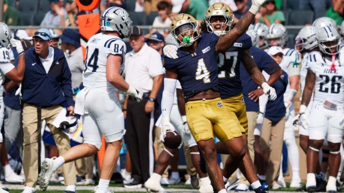 CJ Carr helps No. 3 Notre Dame trounce Rice 
