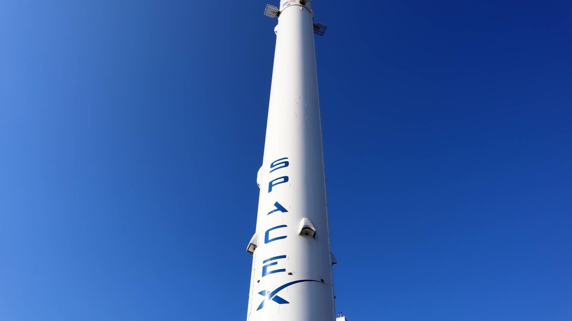 SpaceX turns to debt again to fund a historic order