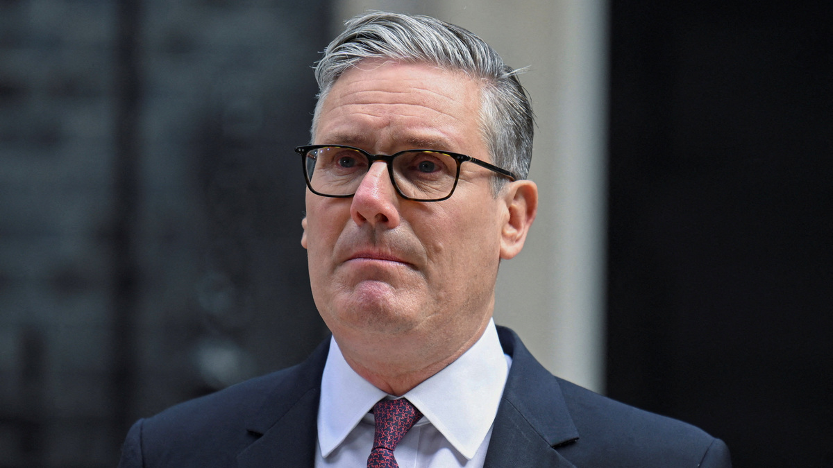 British Prime Minister Keir Starmer reacts as he announces the timeline for his resignation outside 10 Downing Street in London on Monday.