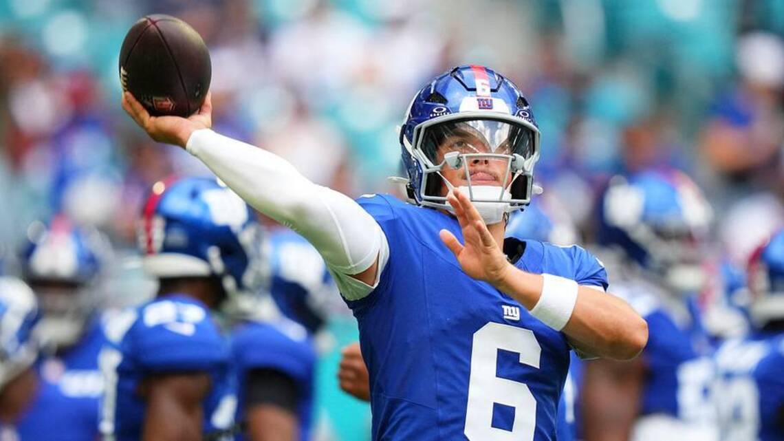 Last-Minute Fantasy Football Quarterback Draft Rankings: Jaxson Dart Clings To A Spot In The Top-10