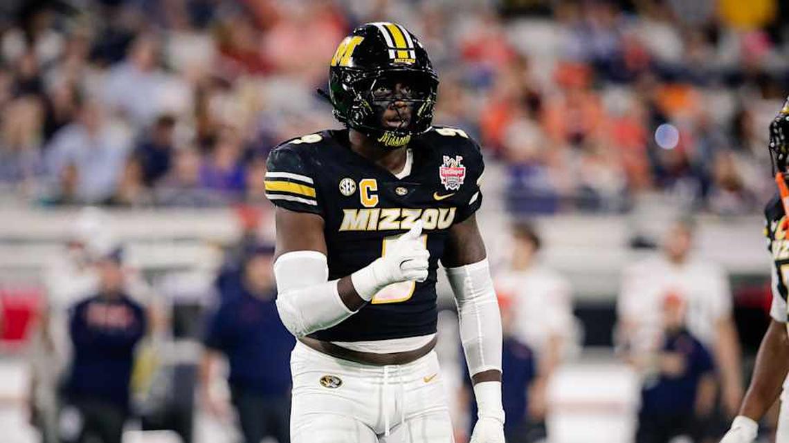  Dec 27, 2025; Jacksonville, FL, USA; Missouri Tigers defensive end Zion Young (9) looks on before a play against the Virginia Cavaliers in the first half at EverBank Stadium. Mandatory Credit: Travis Register-Imagn Images | Travis Register-Imagn Images 