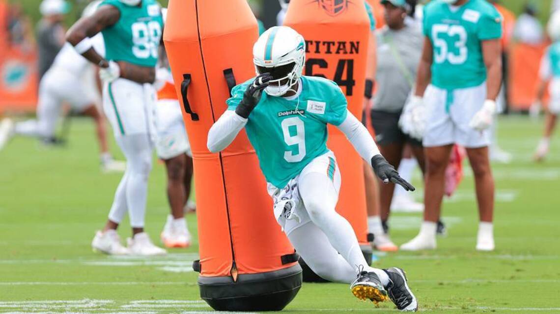 Miami Dolphins Training Camp Practice 10 Observations: More Injuries, More Interceptions, Some Chippiness