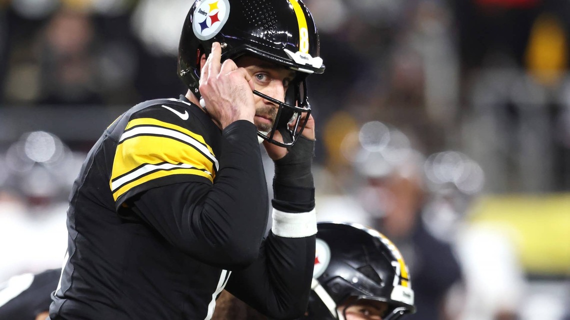 Steelers Offense Shifts Under Center With Aaron Rodgers Setting New Outlook 