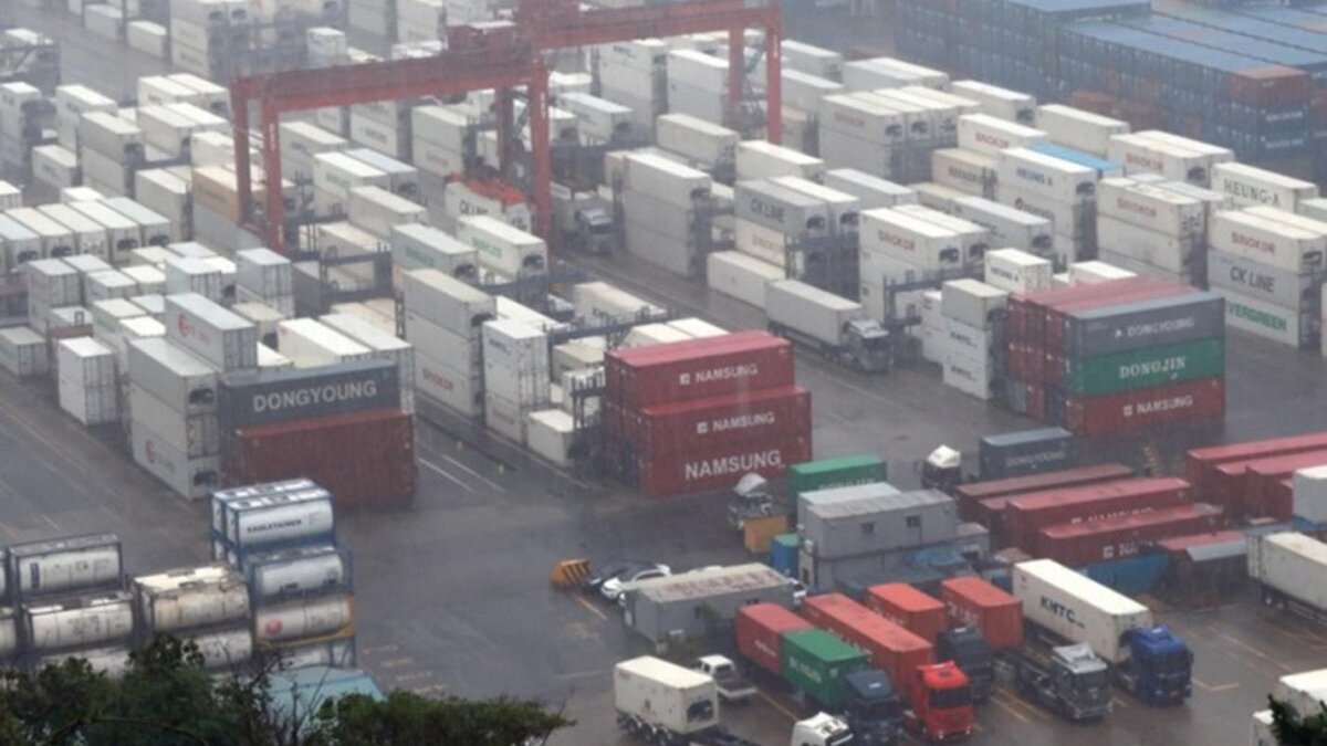 Shipping containers are stacked at a pier in Busan, South Korea, 01 July 2026. South Korea’s monthly exports surged 70.9 percent year on year to 102.25 billion US dollars in June, surpassing the 100 billion US dollars mark for the first time, driven by record semiconductor exports, according to the Ministry of Trade, Industry and Resources. Photo by YONHAP / EPA