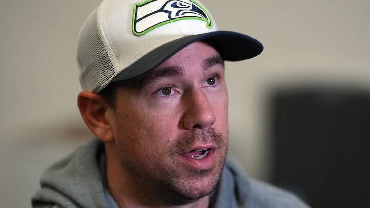  Feb 5, 2026; San Jose, CA, USA; Seattle Seahawks offensive coordinator Klint Kubiak talks to media members at the San Jose Marriott. Mandatory Credit: Darren Yamashita-Imagn Images | Darren Yamashita-Imagn Images 