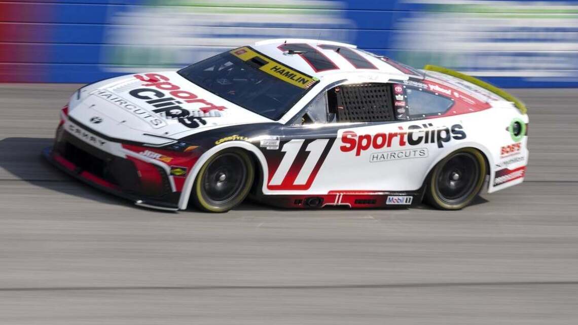 Chase getting tighter entering Bristol night race 