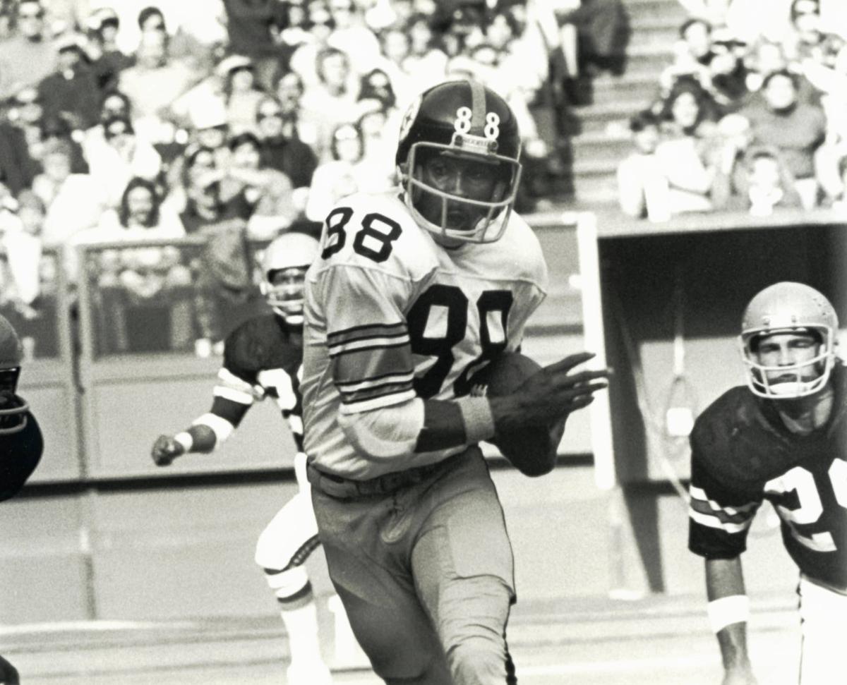  Pittsburgh Steelers receiver Lynn Swann runs after a reception against the Cincinnati Bengals at Riverfront Stadium. Malcolm Emmons-USA TODAY Sports
