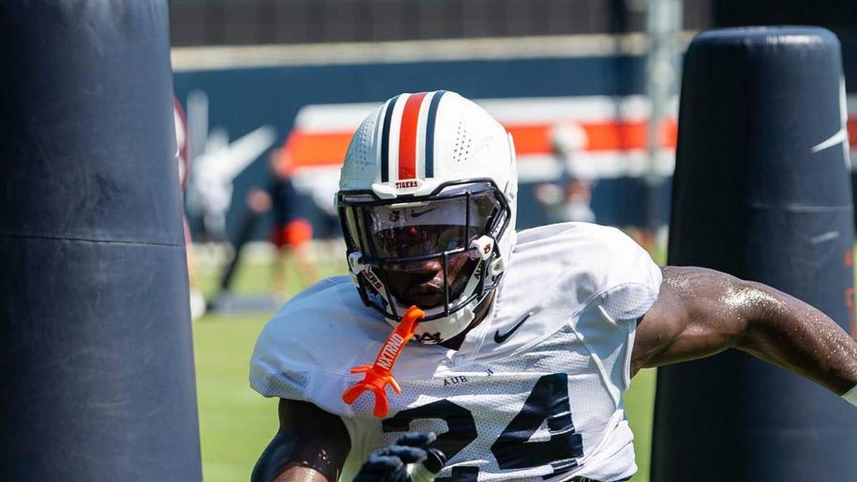  Auburn Tigers buck Keyron Crawford (24) runs drills during practice at Woltosz Football Performance Center in Auburn, Ala. on Tuesday, Aug. 19, 2025. | Jake Crandall/ Advertiser / USA TODAY NETWORK via Imagn Images 