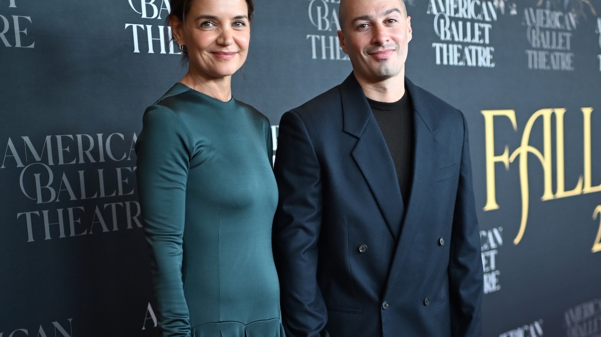 Katie Holmes and BF Jason Bard Yarmosky Hold Hands on Red Carpet Date Night