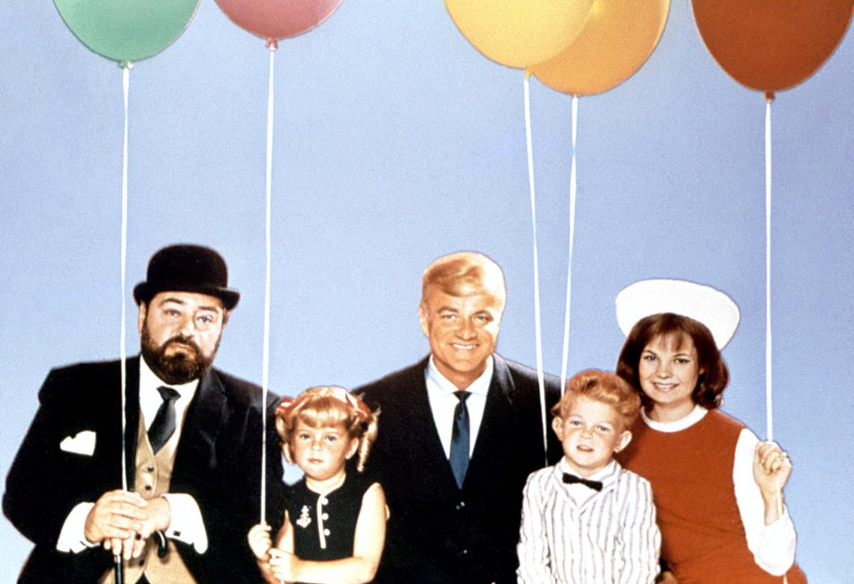 FAMILY AFFAIR, Sebastian Cabot, Anissa Jones, Brian Keith, Johnny Whitaker, Kathy Garver, 1966-71Courtesy the Everett Collection