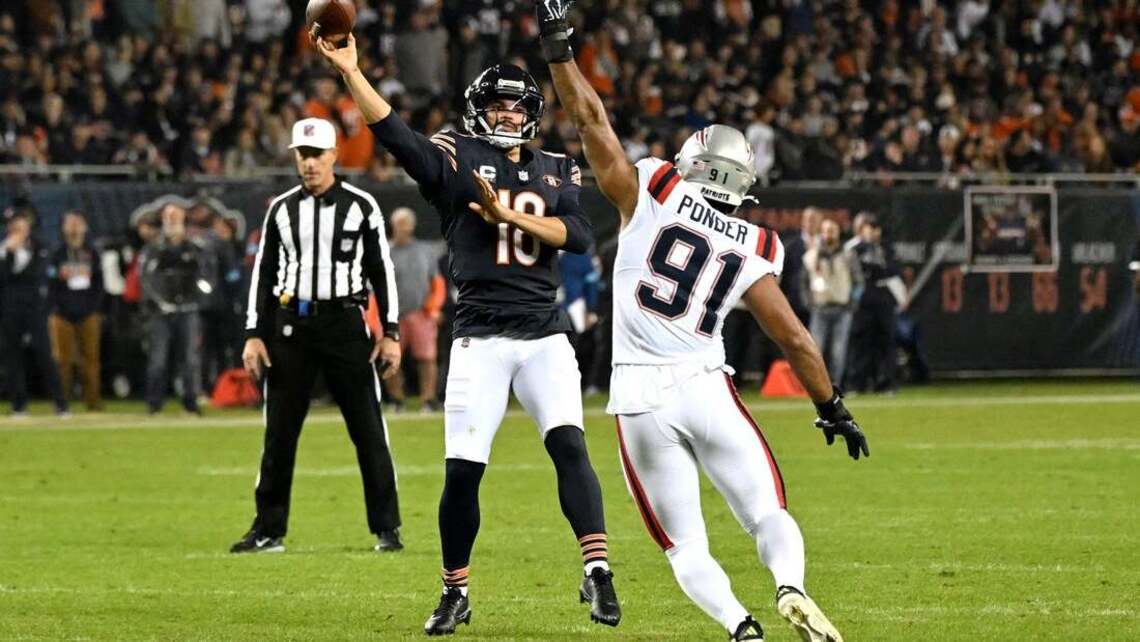 Caleb Williams, Luther Burden III help Bears end Pats' winning streak 