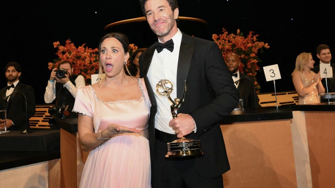 What You Didn't See on TV at the 2026 Emmys: PDA, Reunions and More 