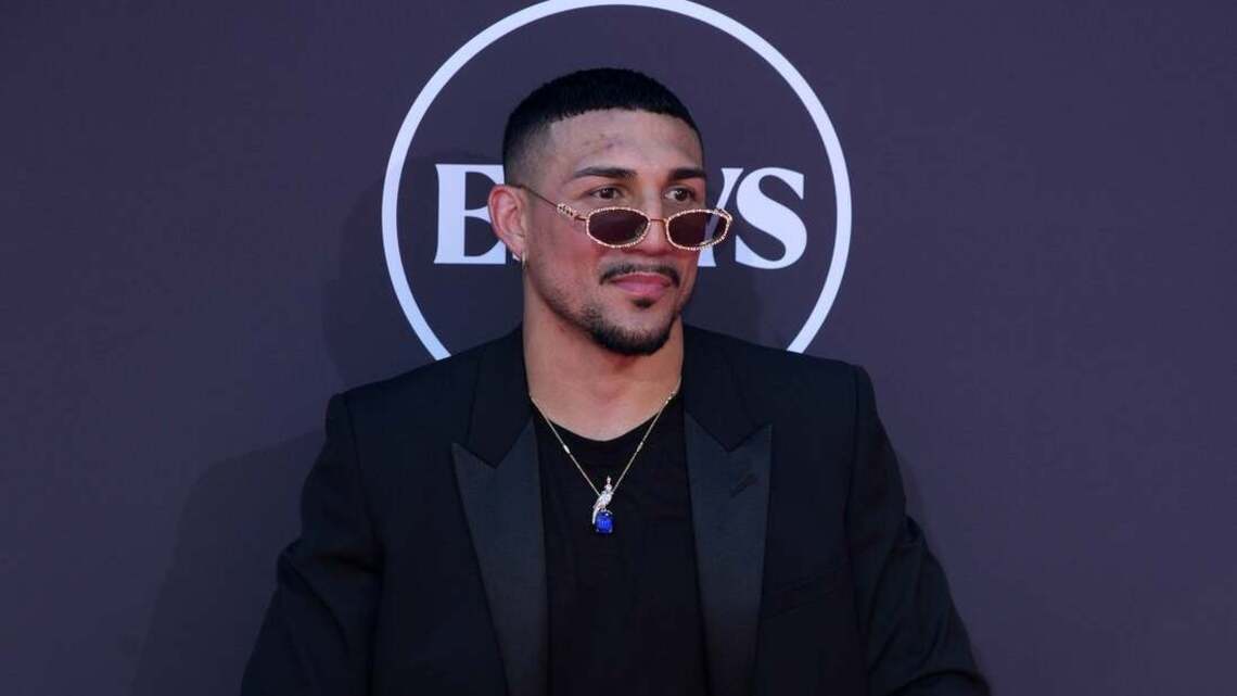 Teofimo Lopez captures WBA welterweight title 