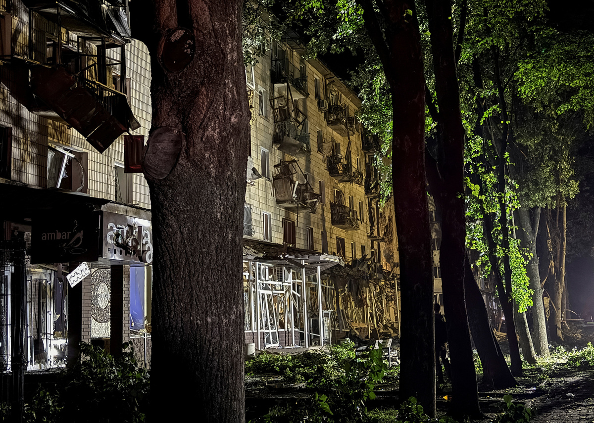An apartment building damaged during a Russian air strikes, amid Russia's attack on Ukraine, in Sumy, Ukraine July 3, 2026. Picture taken with a mobile phone. REUTERS/Stringer