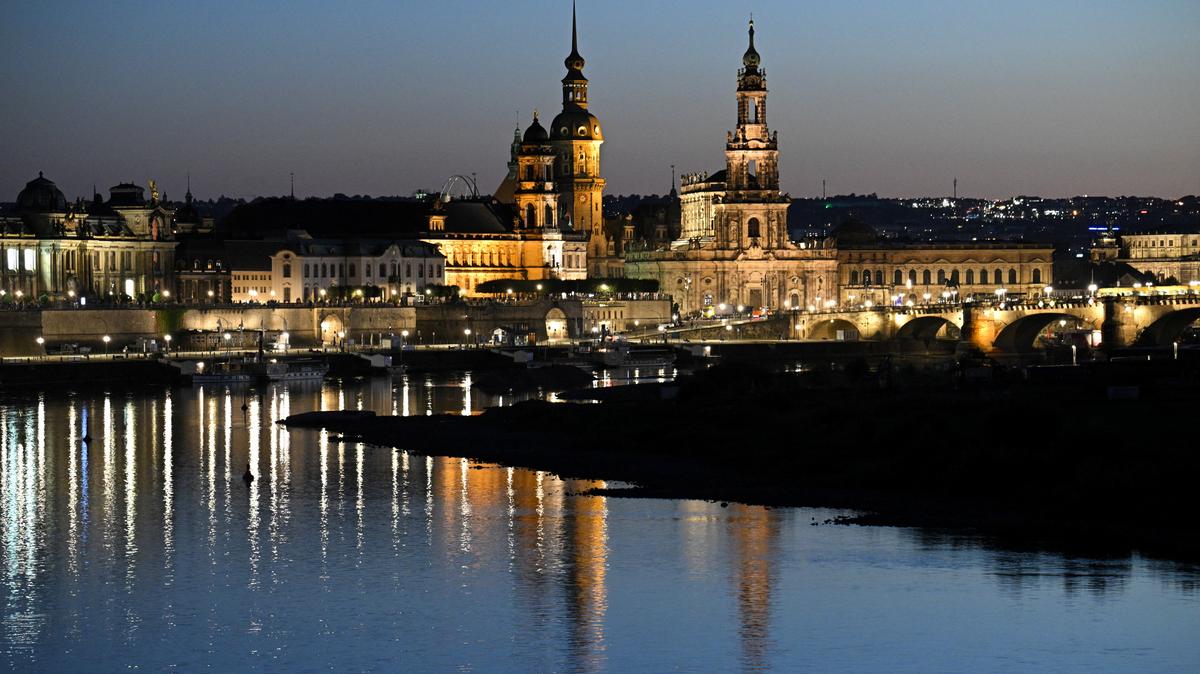 A view shows the old town of Dresden's centre with the Saxon House of Estates, the Housmann' tower, the catholic Court Church, and the opera house Semperoper close to the river Elbe, in Dresden, Germany August 18, 2025. REUTERS/Annegret Hilse