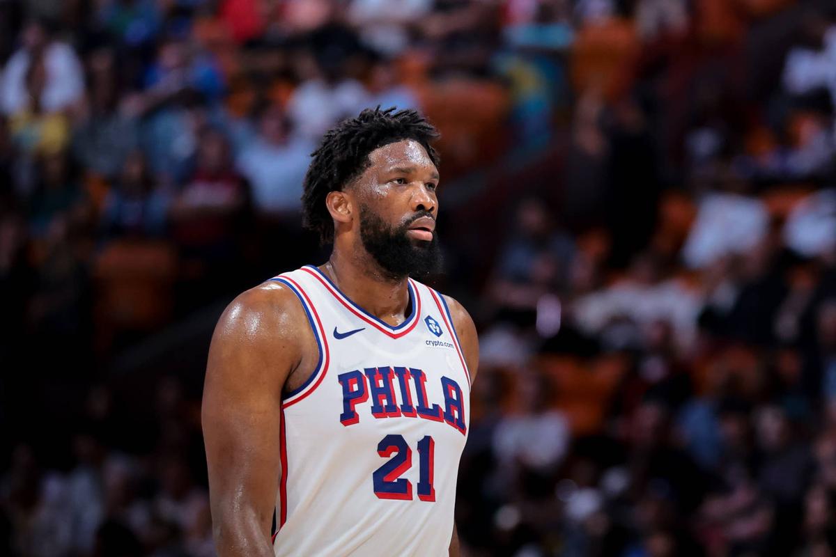  Philadelphia 76ers center Joel Embiid (21) © Sam Navarro-Imagn Images