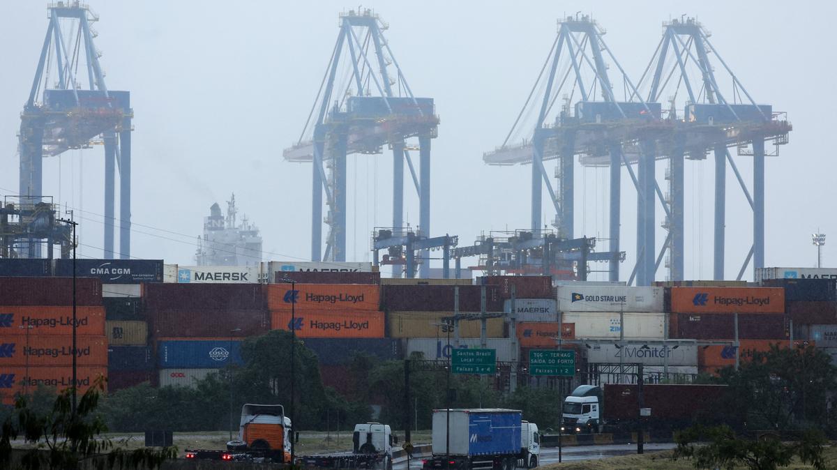 A view shows the shipping container yard, a part of the Port of Santos, in Guaruja, Brazil, August 6, 2025. REUTERS/Jorge Silva
