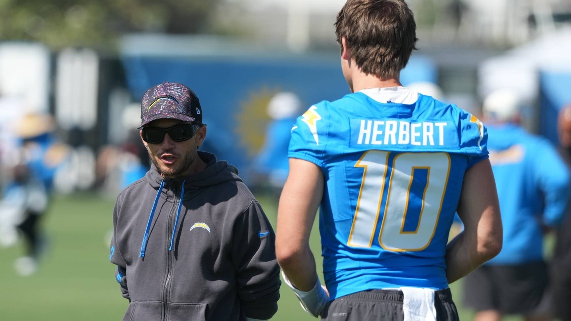 Steve Young: Chargers OC Mike McDaniel Can Make Justin Herbert ‘The Best'
