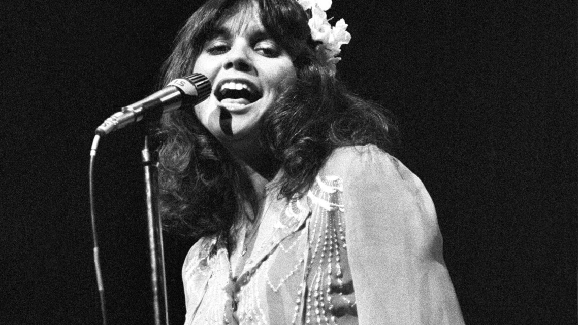 Linda Ronstadt Reimagined a 1963 Top 10 R&B Hit-and Scored a Major Billboard Comeback 15 Years Later 