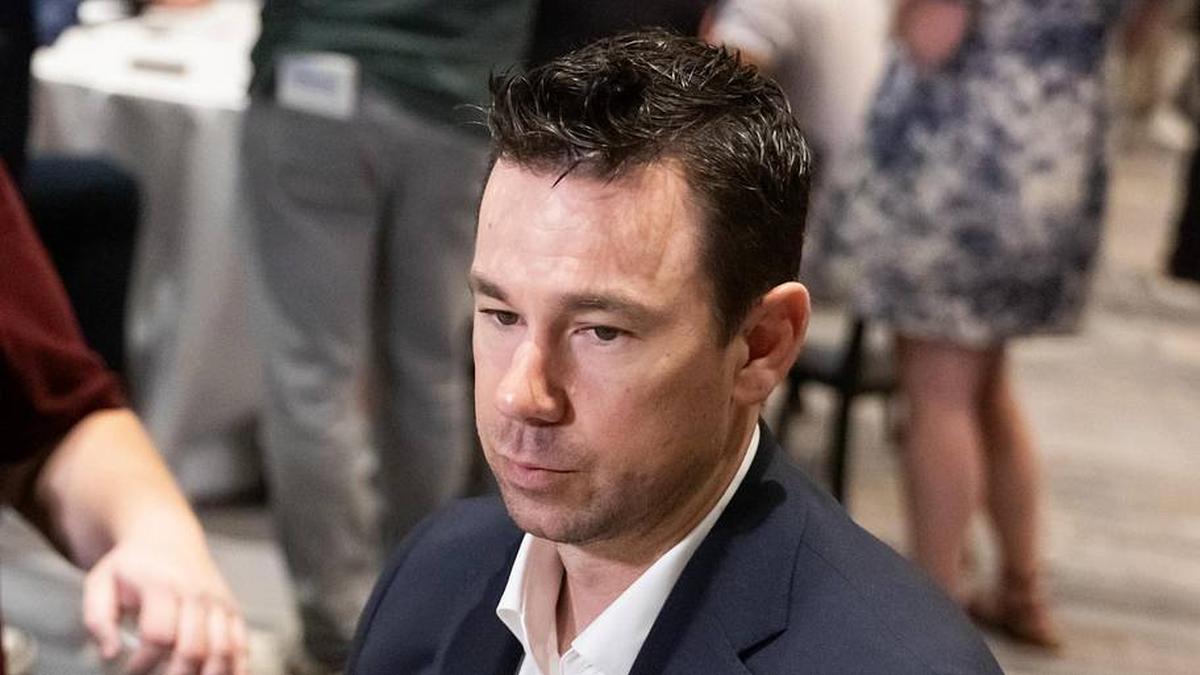  Mar 31, 2026; Phoenix, AZ, USA; Las Vegas Raiders head coach Klint Kubiak during the 2026 NFL Annual League Meeting at the Arizona Biltmore. Mandatory Credit: Mark J. Rebilas-Imagn Images | Mark J. Rebilas-Imagn Images 