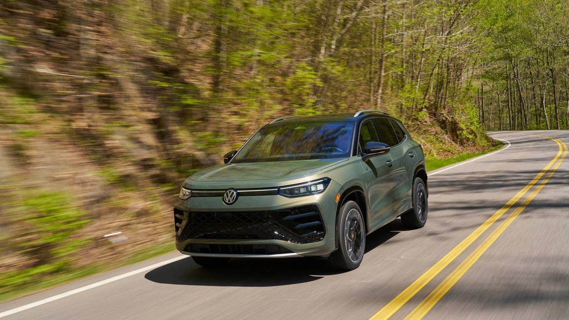 Volkswagen Is Recalling 208,724 SUVs Over a Steering Bolt That Fails While Parking 