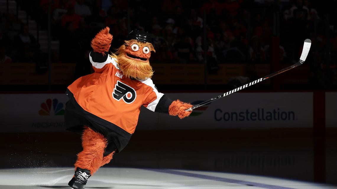 Slapshot, the Flyers' first mascot, didn't last long. But the memories endure for Gritty's ‘grandfather.' 