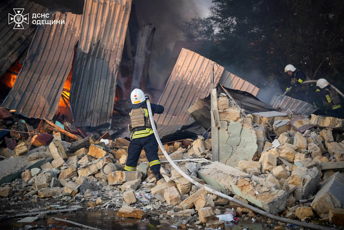 Firefighters work at the site of a car repair garage which was hit by a morning Russian missile strike, amid Russia's attack on Ukraine, in Odesa, Ukraine July 17, 2026. Press service of the State Emergency Service of Ukraine in Odesa region/Handout via REUTERS