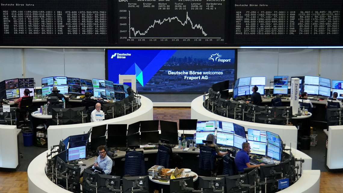European shares edge lower as luxury stocks weigh; US-Iran tensions linger 