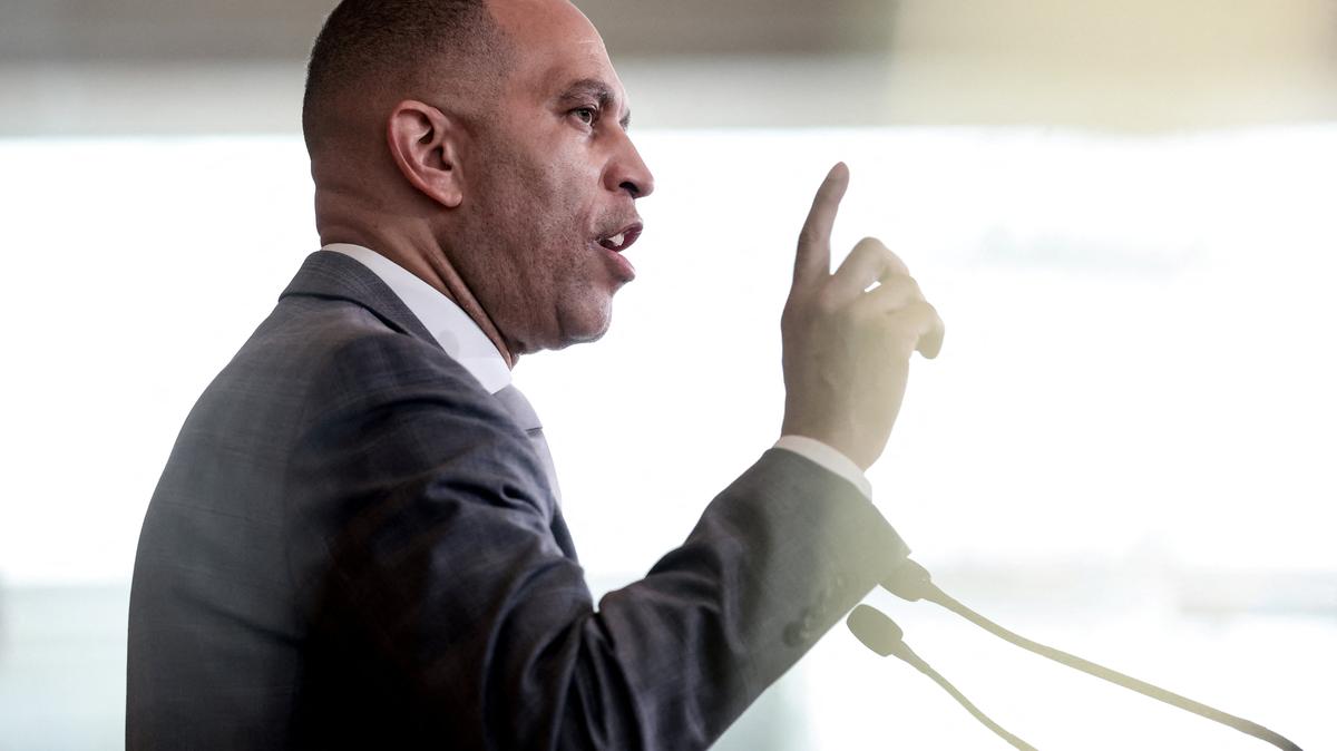 U.S. House Minority Leader Hakeem Jeffries (D-NY) delivers remarks at the United States Holocaust Memorial Museum’s National Commemoration of the Days of Remembrance at the U.S. Capitol in Washington, D.C., U.S., April 14, 2026. REUTERS/Evelyn Hockstein/File Photo