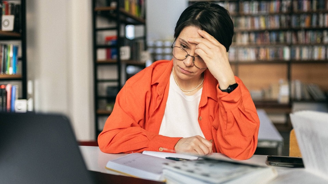Student loan borrowers face growing default threat 
