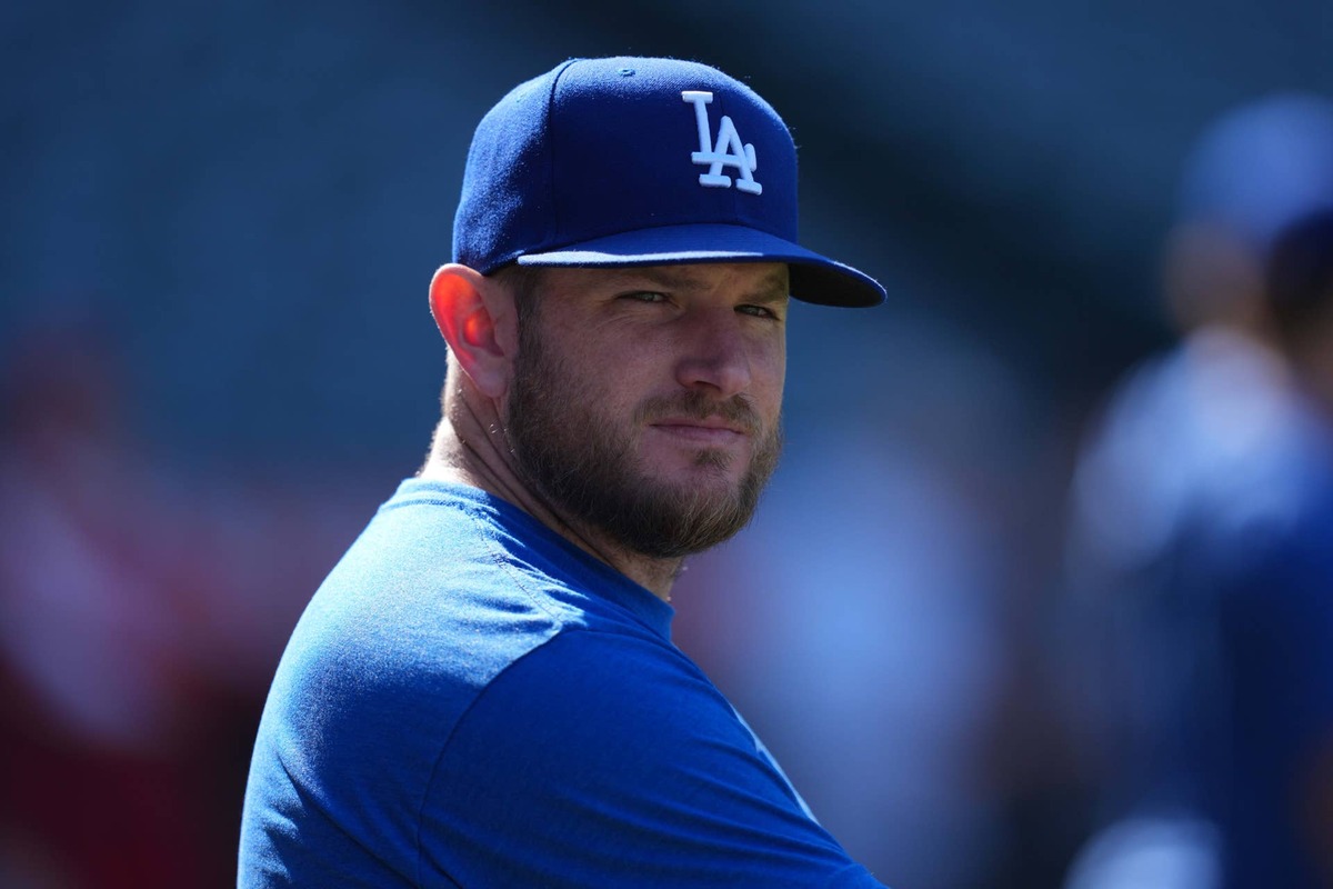  Los Angeles Dodgers third baseman Max Muncy (13) © Kirby Lee-Imagn Images