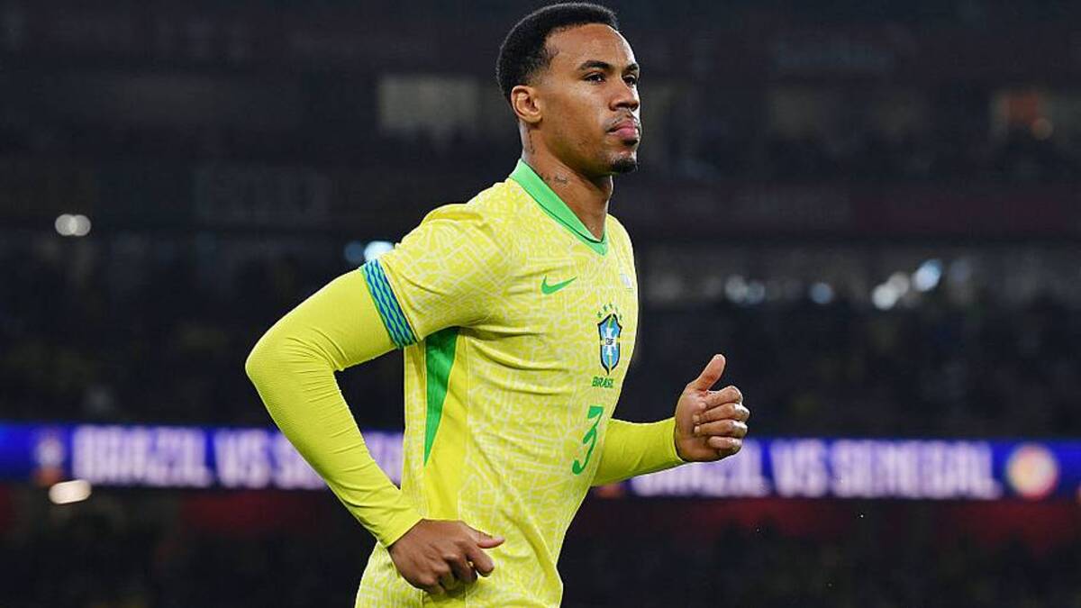  Gabriel was the best center back in the world across the 2025–26 season. | Alex Burstow/Arsenal FC/Getty Images. 
