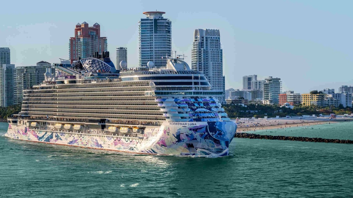 Norwegian Expands Free at Sea Dining, Opens Starbucks Package to Teens 
