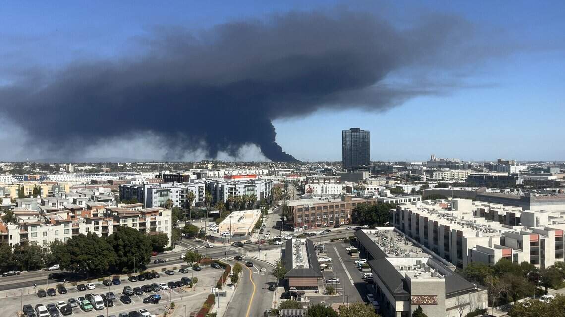 Newsom and LA declare state of emergency as Boyle Heights fire continues spewing smoke across region 