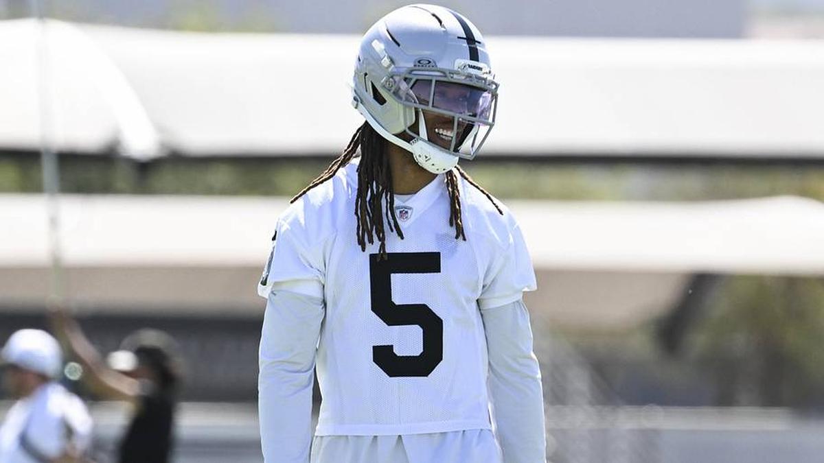  May 20, 2026; Henderson, NV, USA; Las Vegas Raiders cornerback Eric Stokes (5) practices during organized team activities at Intermountain Health Performance Center. Mandatory Credit: Candice Ward-Imagn Images | Candice Ward-Imagn Images 