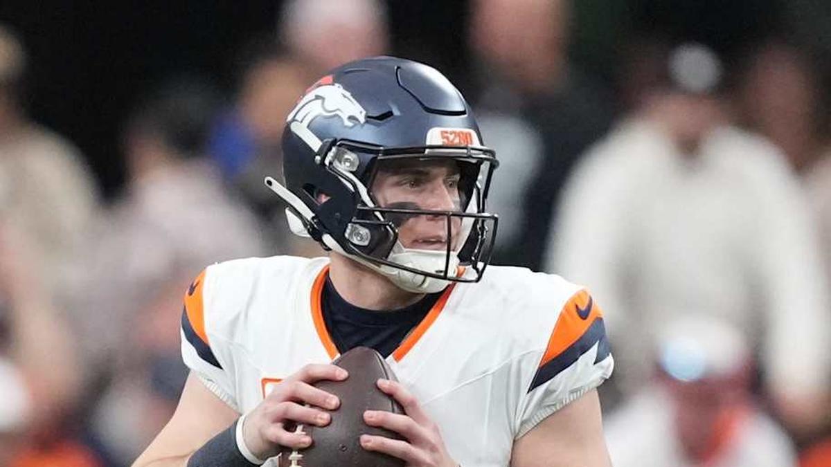  Dec 7, 2025; Paradise, Nevada, USA; Denver Broncos quarterback Bo Nix (10) looks downfield against the Las Vegas Raiders during the first half at Allegiant Stadium. Mandatory Credit: Kirby Lee-Imagn Images | Kirby Lee-Imagn Images 