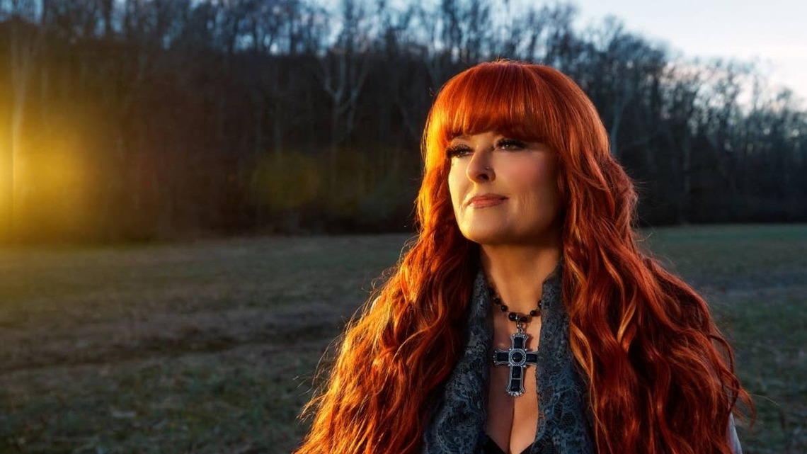 Country Music Superstar Tells 'The Hard Truth' in First Solo Album in a Decade 