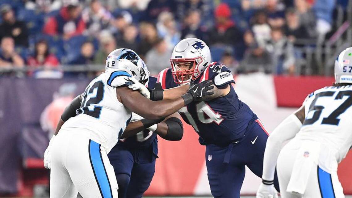 Eagles Issues on Offensive Line Not Solved by Signing Michael Jordan