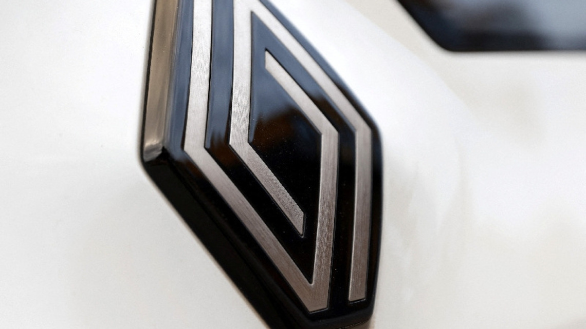 Renault to build pickup truck in Argentina aimed at South America's car buyers 