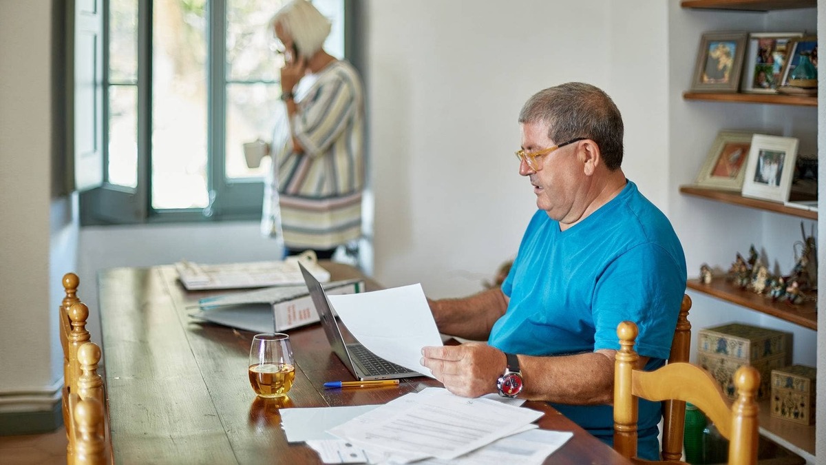  Fear of missing out is driving many Americans to claim Social Security early, reducing lifetime benefits. 