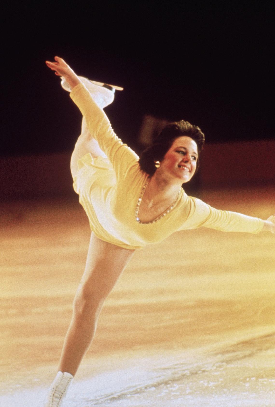  Dorothy Hamill skates at the 1976 Winter Olympics Games.Tony Duffy/Getty Images 