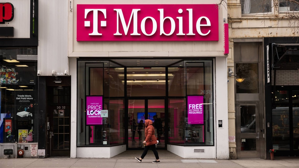 T-Mobile pushes back on SpaceX's bid to take its customers