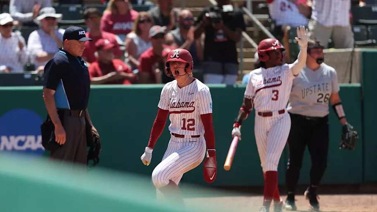  Alabama Softball Player Audrey Vandagriff (12) in action against Upstate in the NCAA Regional Tournament at Rhoads Stadium in Tuscaloosa, AL on Sunday, May 17, 2026 | UA Athletics 